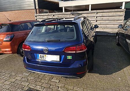 VW Golf Volkswagen 1.6 TDI SCR Comfortline