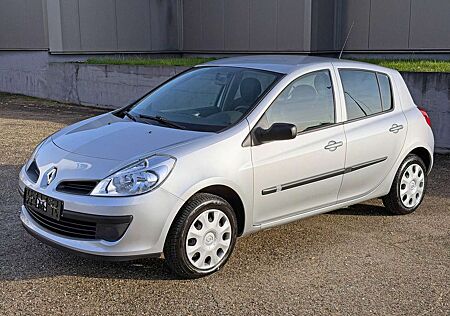 Renault Clio 1.2 16V 1.HAND/SCHECKHEFT/TÜV-NEU!