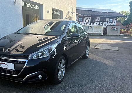 Peugeot 208 Signature