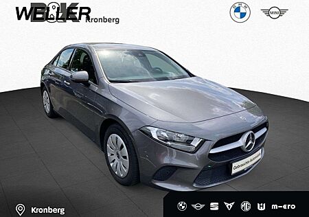 Mercedes-Benz A 180 A180 Navi Klima Einparkhilfe el. Fenster