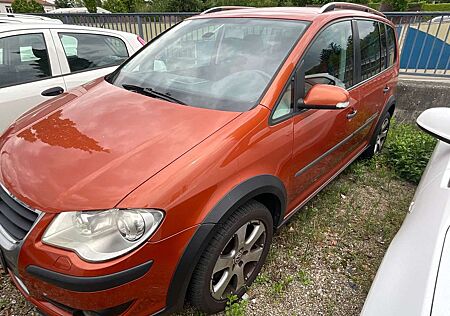 VW Touran Volkswagen *1,4TSi*Cross*Automatik*Xenon*AHK*Klima*ALU*