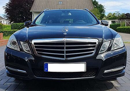 Mercedes-Benz E 200 E-Klasse T-Modell T CGI BlueEFFICIENCY Automatik A