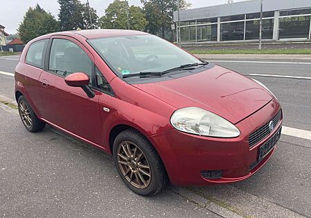 Fiat Grande Punto 3-Türer 1.4 8V Active