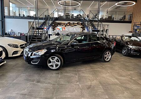 Volvo S60 Lim. Summum *2. Hand*Navi*Klima*SHZ*Kamera*