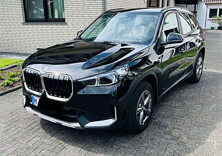 BMW X1 sDrive18i Aut.,AHK, Sportsitze, uvm.