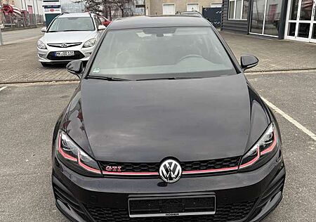 VW Golf GTI Volkswagen (BlueMotion Technology)