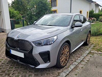 BMW iX2 eDrive20 M Sport Navi HUD Innovation