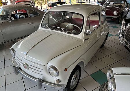 Fiat 600 D im Topzustand