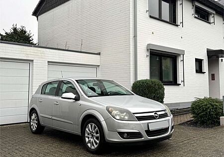 Opel Astra 1.8 H Cosmo/S-Heft/PDC/TÜV NEU/Klima/ALU