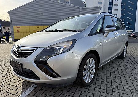 Opel Zafira Tourer Edition / Alufelgen / Tüv Neu / Inspektion neu