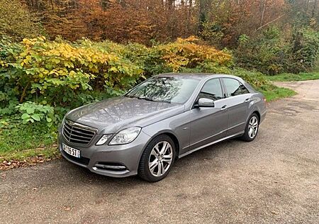 Mercedes-Benz E 200 CDI DPF BlueEFFICIENCY 7G-TRONIC