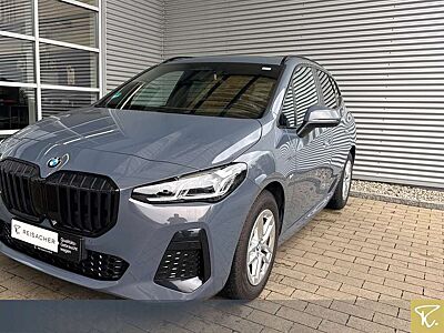 BMW 220 220i ActiveTourer M-Sport Navi Pano AHK ACC 360°