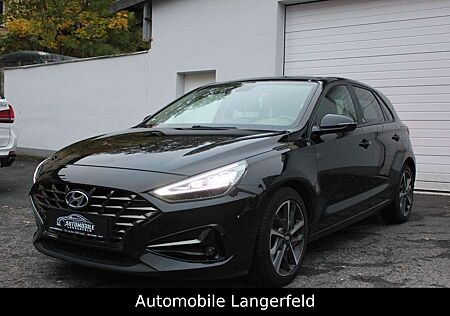 Hyundai i30 Edition 30+ PANO KEYLESS NAVI SHZ TEMPOMAT