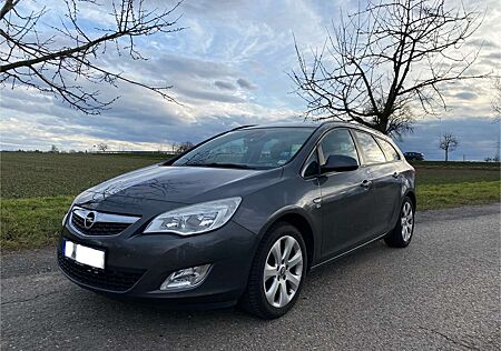 Opel Astra +Sports+Tourer+Diesel+1.7+CDTI+DPF+150+Jahre