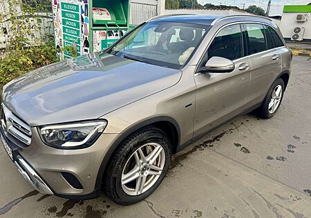 Mercedes-Benz GLC 300 de 4Matic 9G-TRONIC