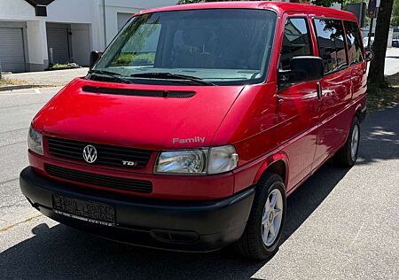 VW T4 Multivan Volkswagen 2.5 TDI Family/TÜV NEU/KLIMA/S-HEFT