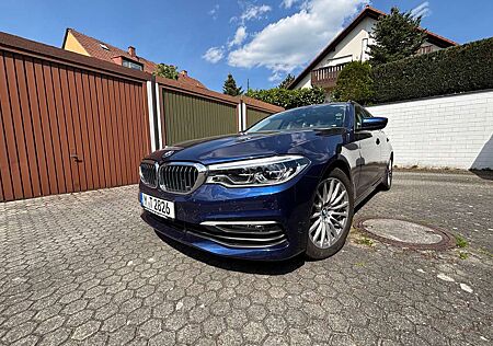 BMW 520i 520 Touring Aut. Luxury Line HUD AHK Standheizung