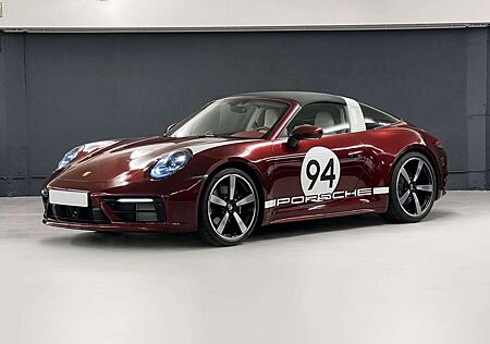 Porsche 911 Targa 4S PDK Heritage Design Edition