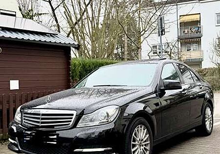Mercedes-Benz C 200 CGI BlueEfficiency (204.048)