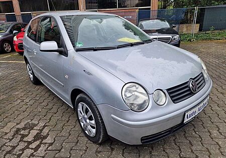 VW Polo Volkswagen 1.4i. 75PS. Eu4. Servo. ABS.ZV.EFH. Tüv.1 Jahre