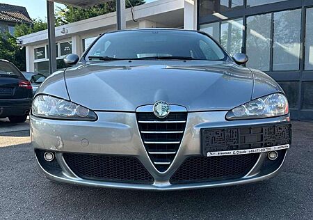 Alfa Romeo 147 gebraucht kaufen Alfa Romeo 147 1.6 TS 16V Distinctive