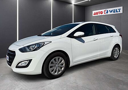 Hyundai i30 Kombi 1.4i Klima Sitzheizung Navigation PDC