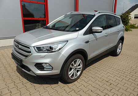 Ford Kuga 2,0 TDCi 4x4 132kW Cool & Connect