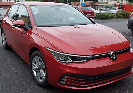 VW Golf Volkswagen VIII 1.0 eTSI OPF DSG Life