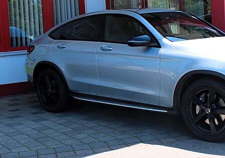 Mercedes-Benz GLC 300 d 4Matic*AMG*AHK+RFK*STANDHZG