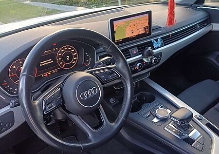 Audi A4 35 TDI S tronic