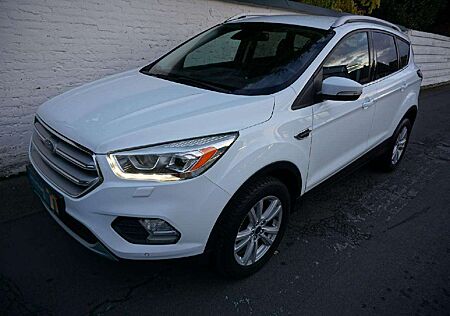 Ford Kuga Cool & Connect