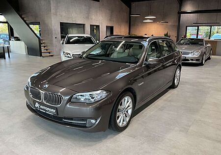 BMW 520 d Touring Leder Navi Sitzh. Pano Xenon