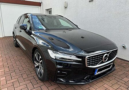 Volvo V60 R Design T4 Scheckheft , Allwetterreifen