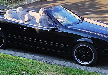 Mercedes-Benz CLK 320 Cabrio Avantgarde (Kundenauftrag)