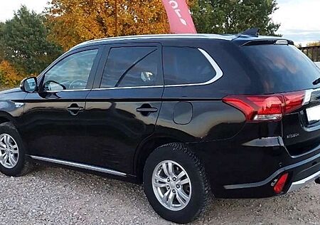 Mitsubishi Outlander 2.0 4WD Plug-In Hybrid