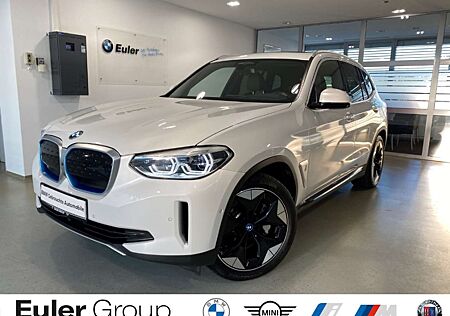 BMW iX3 HUD AD AHK-klappbar AHK El. Fondsitzverst. Panoram