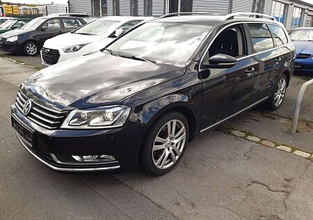 VW Passat Variant Volkswagen 2.0 Tdi DSG Navi Kamera Massage Sitz-Belüftung