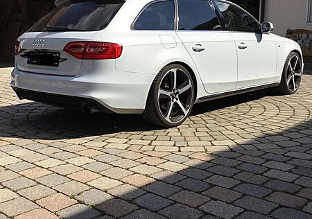 Audi A4 S line Sportpaket / plus