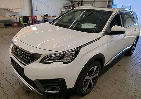 Peugeot 5008 Allure PANO/SHZ/DIGITAL/AHK/VKZ/MFL