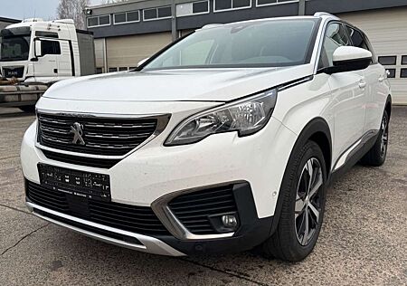 Peugeot 5008 Allure PANO/SHZ/DIGITAL/AHK/VKZ/MFL