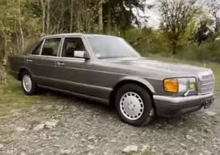 Mercedes-Benz 560 SEL W126