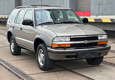 Chevrolet Blazer LT DEUTSCH Neuwertig