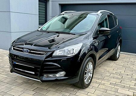 Ford Kuga 1.5 EcoBoost Titanium - 8-fach - Elek. Heckklappe