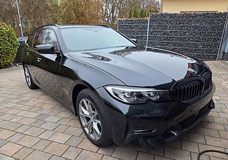 BMW 320 d Sport LivePR Pano H/K ACC CAM M-Lenk Komf