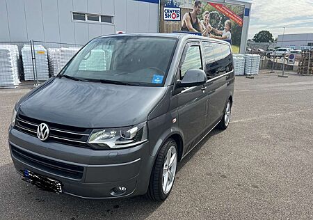 VW T5 Multivan Volkswagen Multivan Comfortline 4Motion