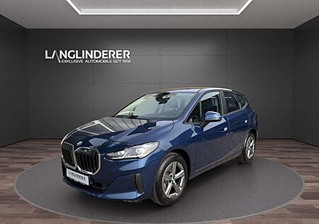 BMW 216 i ActiveTourer NP39799,- PremiumP Lenkradhzg.