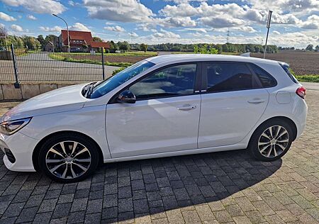 Hyundai i30 1.4 T-GDI YES!+