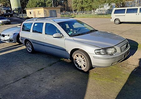 Volvo V70 T5