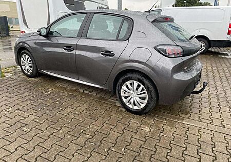 Peugeot 208 Like mit Anhängerkupplung
