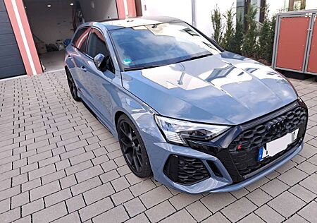 Audi RS3 TFSI Sportback quattro S tronic